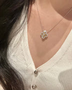 LOOP NECKLACE