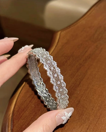 PURE SILVER LACE BRACELET