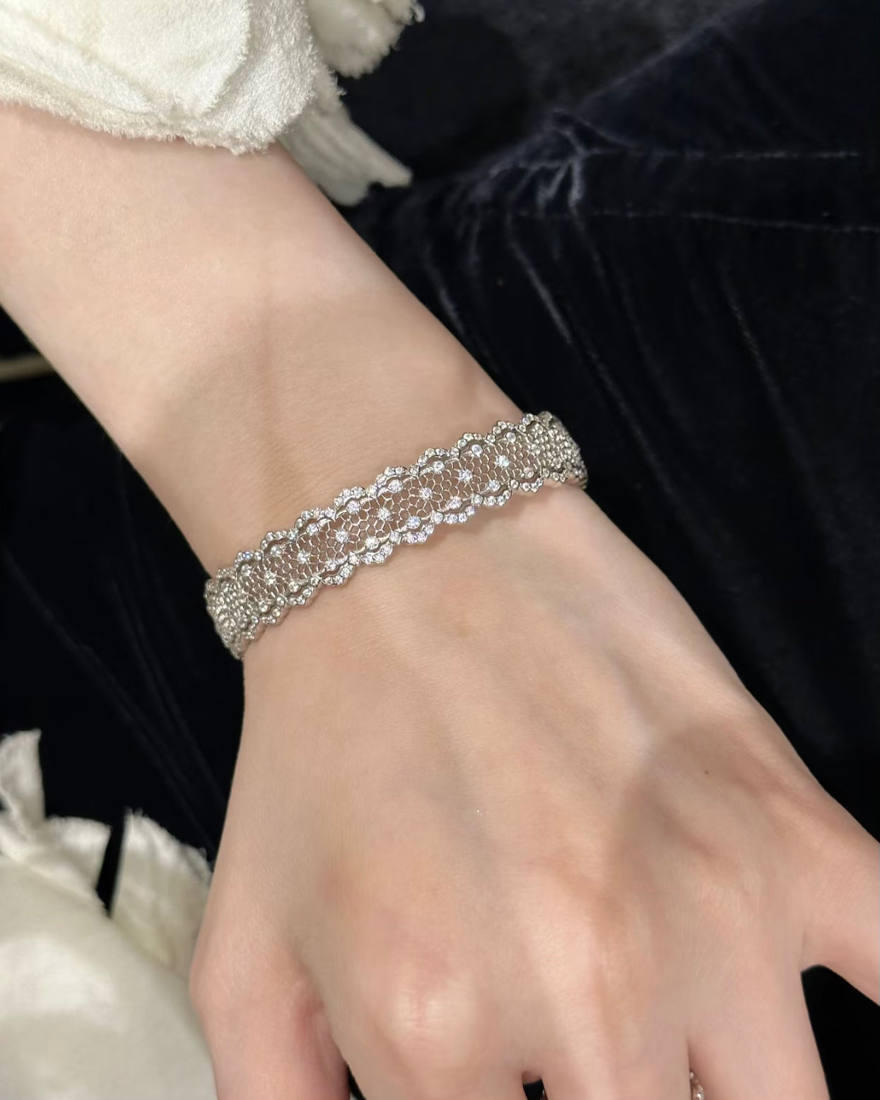 PURE SILVER LACE BRACELET