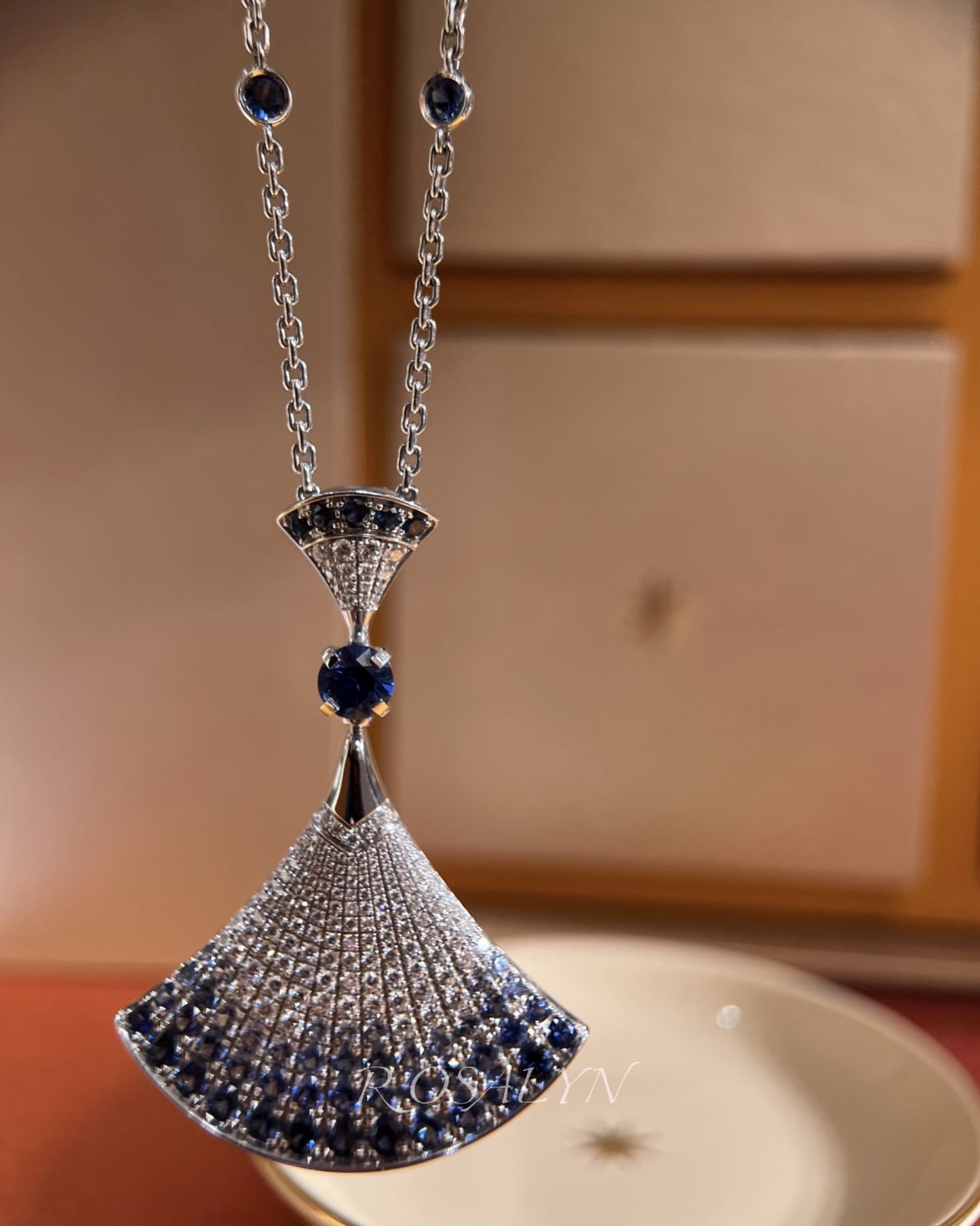 DIVAS' DREAM NECKLACE